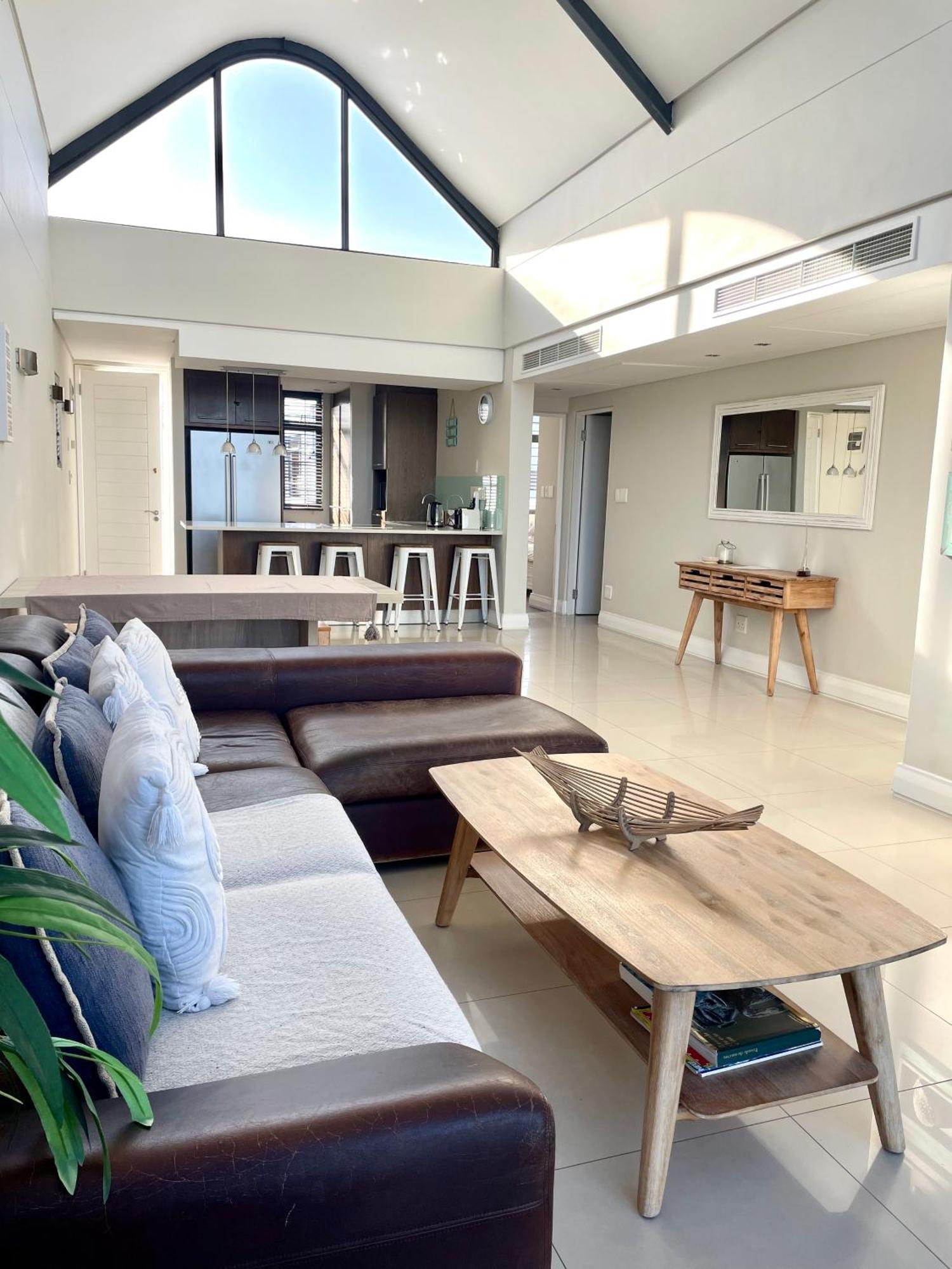 Bloubergstrand Oceanview Escape Apartment *