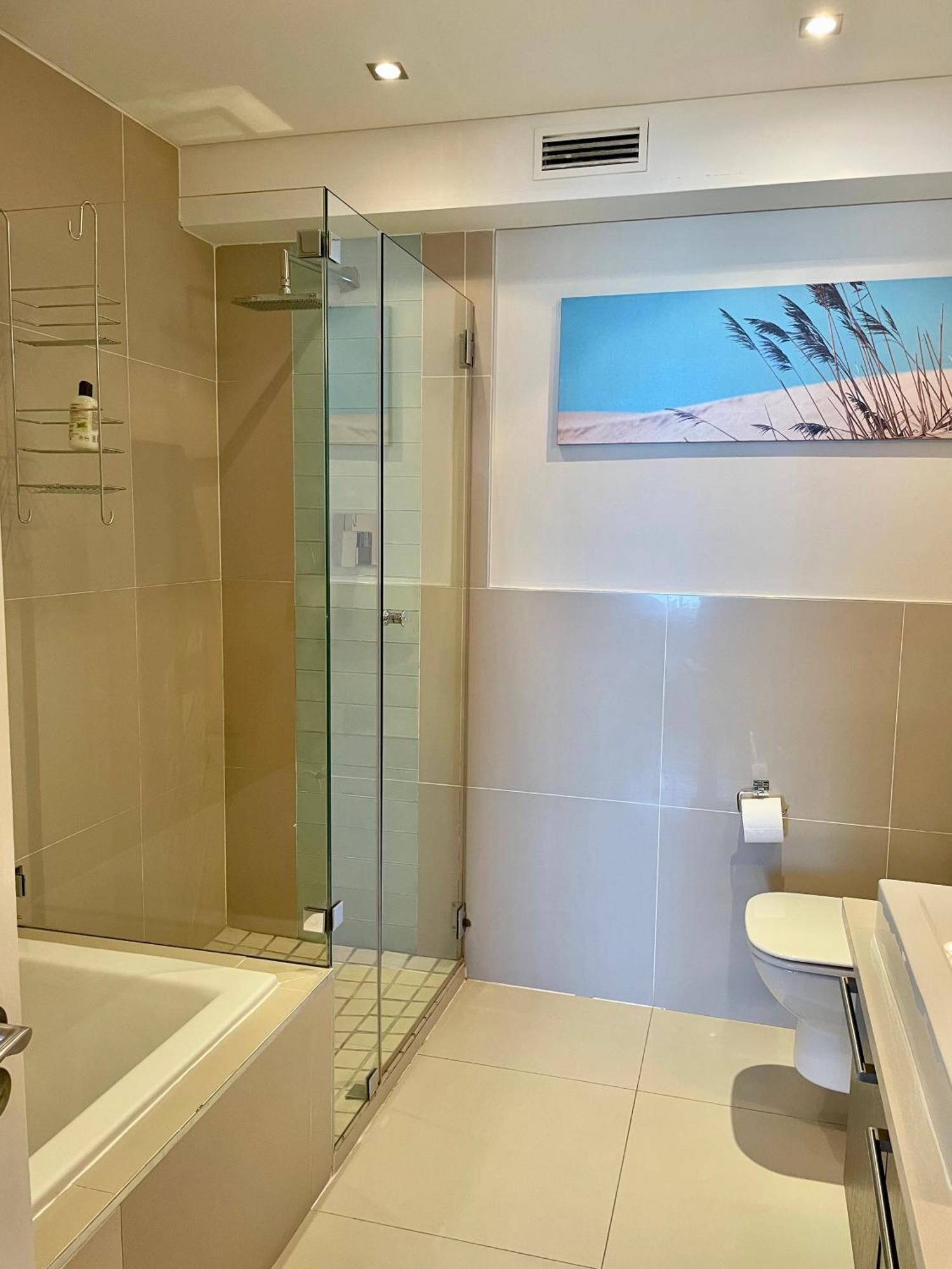Bloubergstrand Oceanview Escape * Cape Town